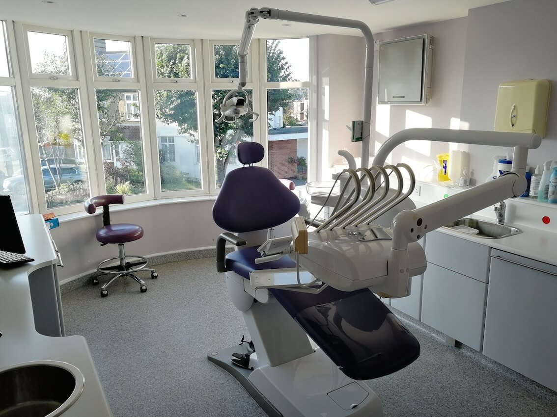 Dentista em Esteveira (Alte)